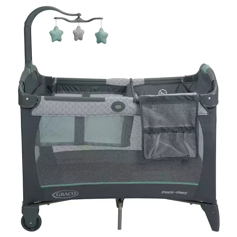 Graco Pack 'n Play Change 'n Carry Playard - Manor: Ruote Bloccabili, Fasciatoio, Giostrina per Culla, Borsa per il Trasporto