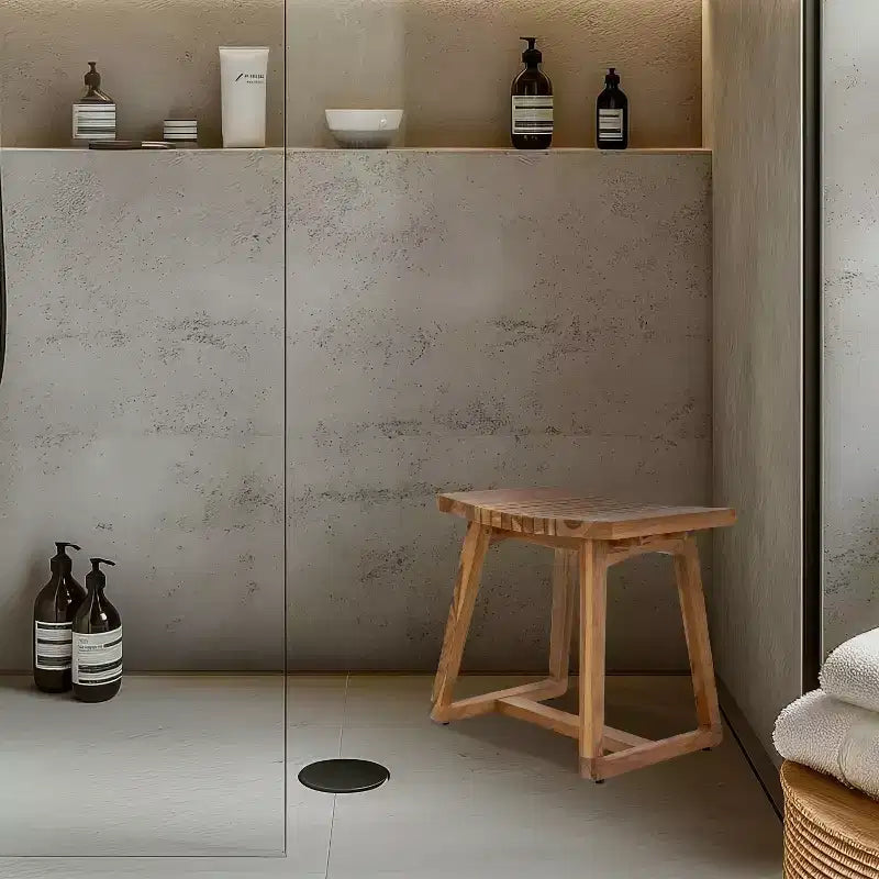 Panca doccia Sunnydaze in legno massello di teak da 19 pollici con design curvo ergonomico