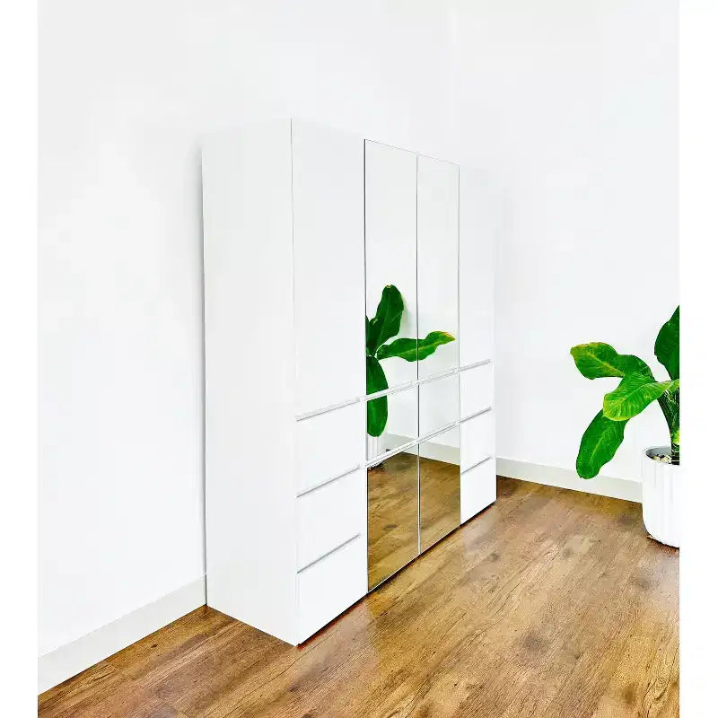 HomeStock 70,9 pollici H x 17,72 pollici L Sistema di armadi in composito di legno bianco per archiviazione universale con contenitori