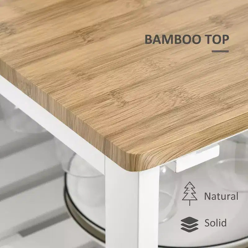 FAMYYT Isola da cucina bianca con piano in legno di bambù da 48 cm, carrello da bar con portabottiglie da 4, portabicchieri, cassetto e armadietto