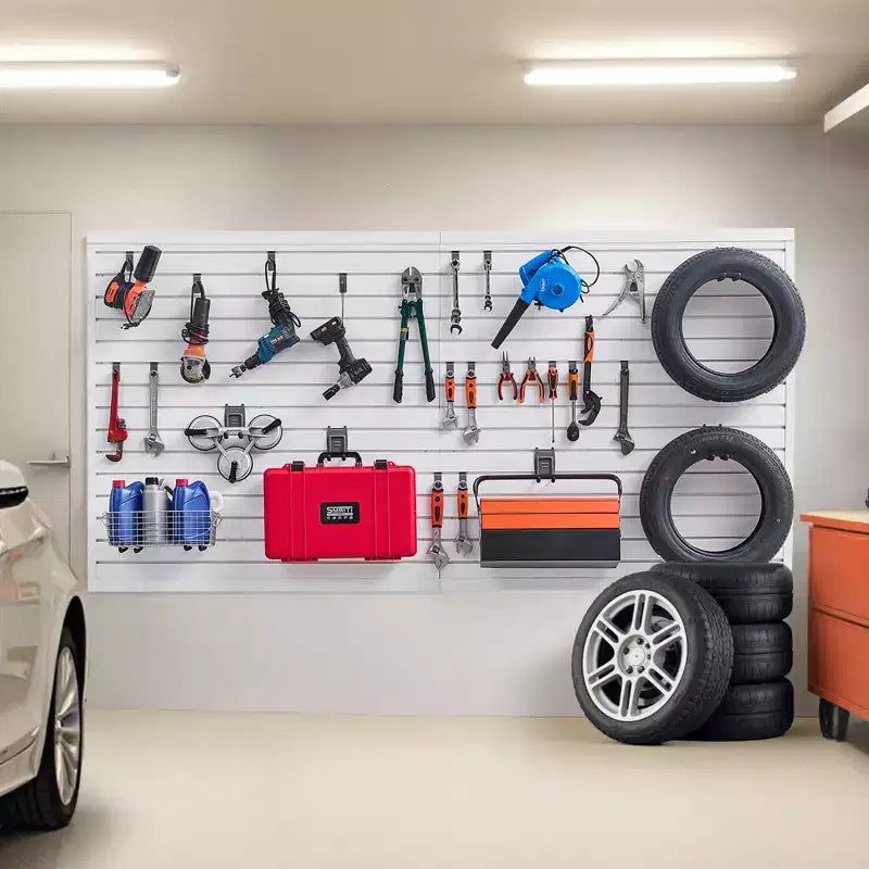 Pannelli a doghe VEVOR, 2,4 x 1,2 m, Slatwall in PVC per garage con accessori, Slatwall bianco, Pannello a doghe regolabile facile da installare, Bianco