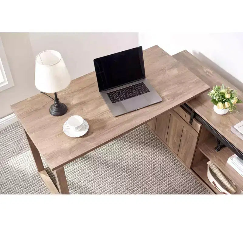 TUYOHW Scrivania a L 47,25", Postazione di Lavoro con Credenza a Porta Scorrevole "Barn Door", Scrivania da Ufficio Reversibile, Postazione di Lavoro Galleggiante con Retro Rifinito