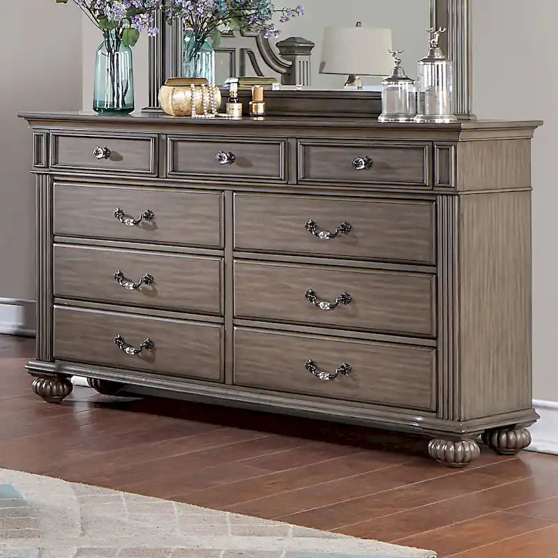 Traditional 2-piece 9-Drawer Dresser and Mirror Set