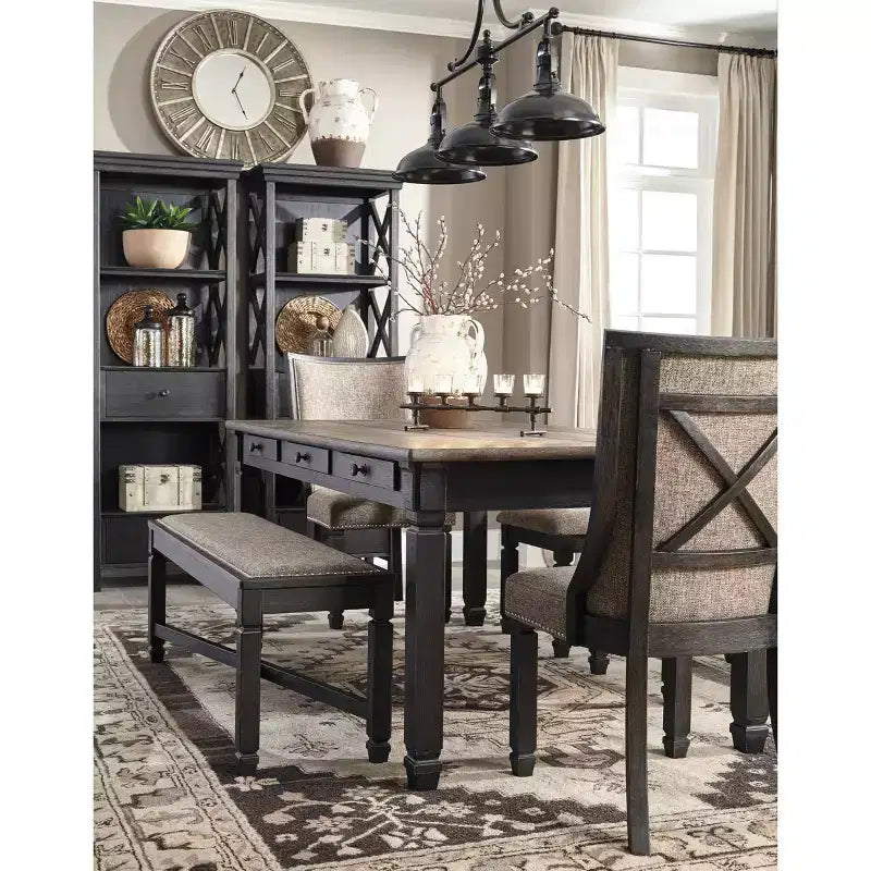 Tavolo da pranzo rettangolare Tyler Creek Marrone/Nero - Signature Design by Ashley