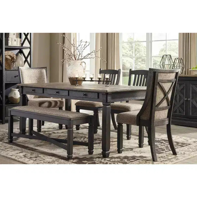 Tavolo da pranzo rettangolare Tyler Creek Marrone/Nero - Signature Design by Ashley