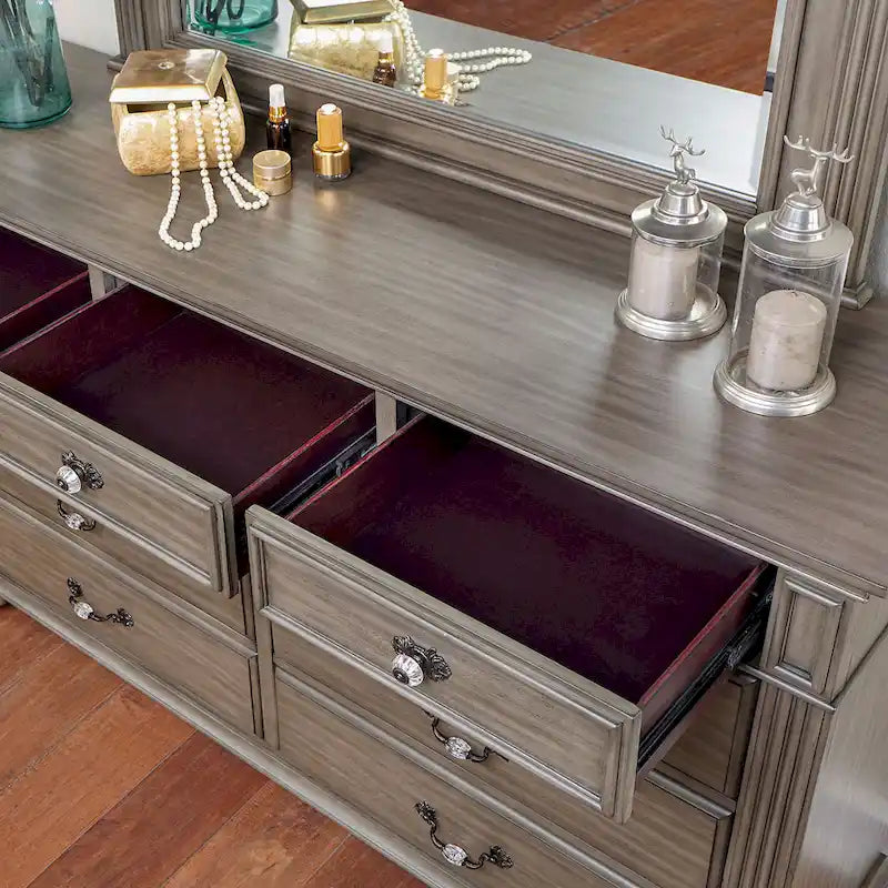 Traditional 2-piece 9-Drawer Dresser and Mirror Set