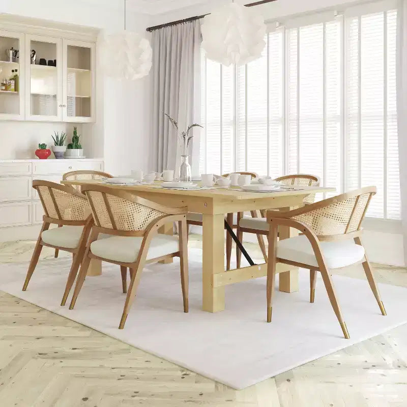 Sedia da pranzo o d'accento Emma e Oliver in rattan con struttura in legno massello, schienale intrecciato e seduta imbottita