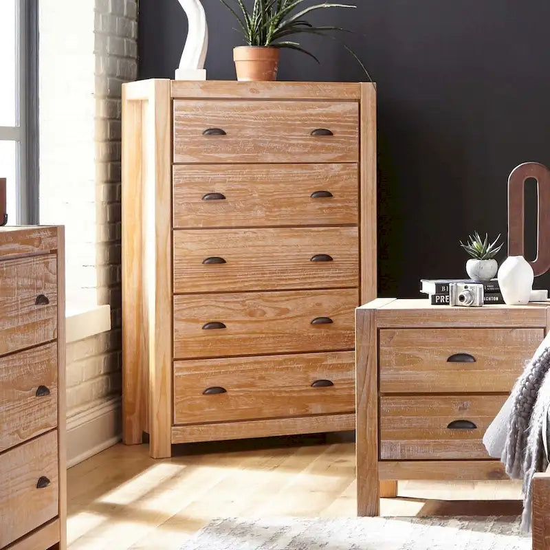 Grain Wood Furniture Montauk 5-drawer Solid Wood Chest